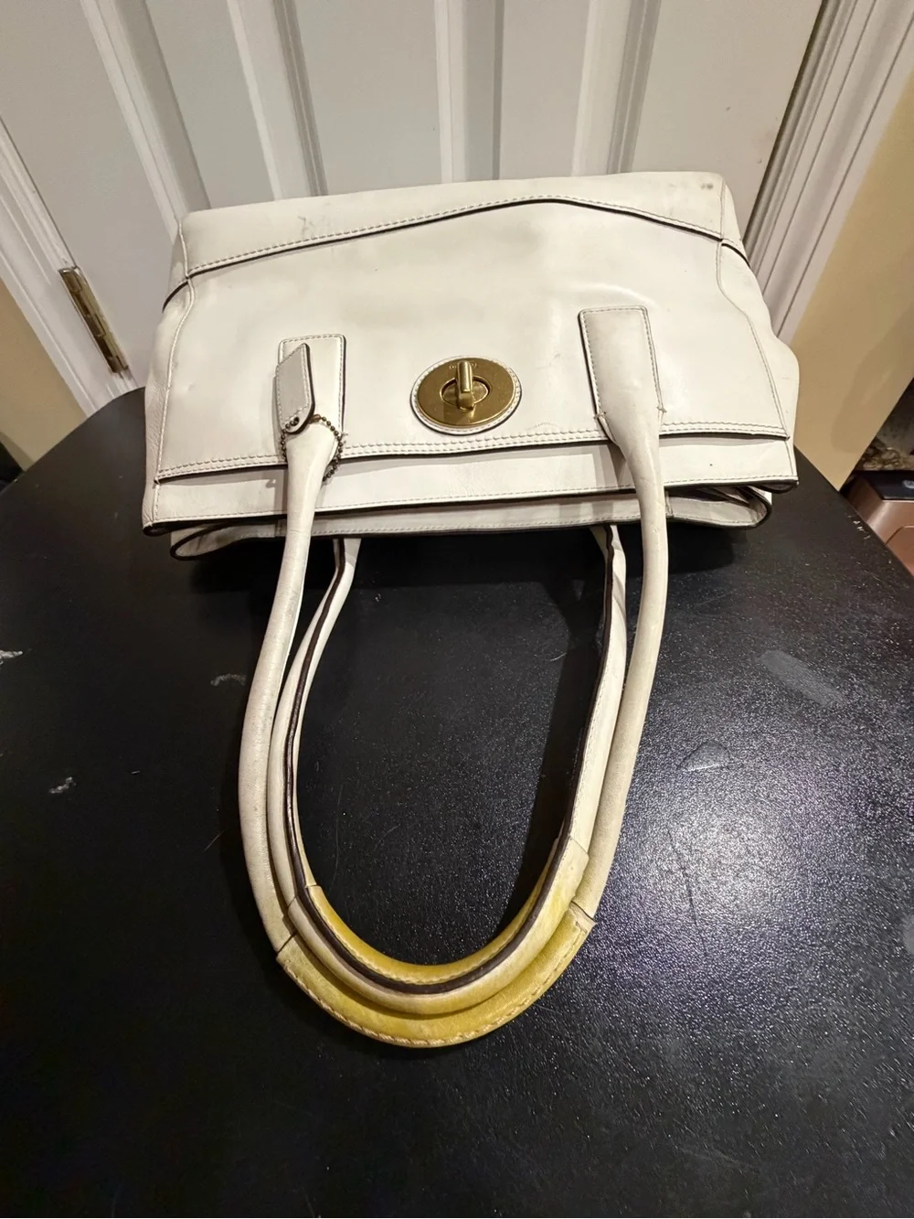 Coach Classic White Leather Tote shoulder Bag with Gold tone Turn-Lock 11554